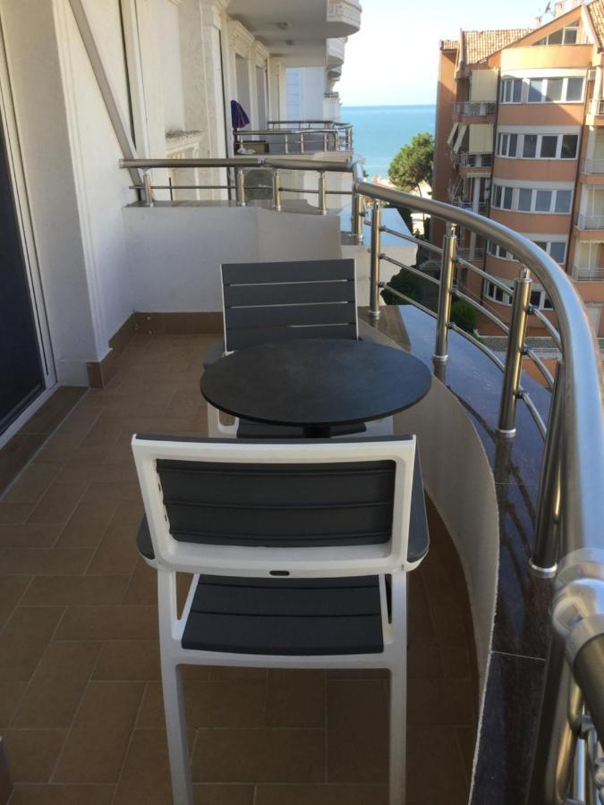Kk Fafa Apartments Golem  Eksteriør bilde